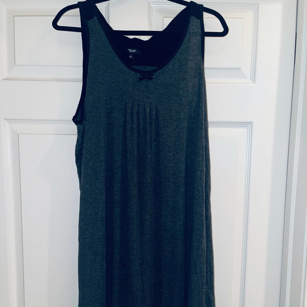 Vera Wang nightgown
